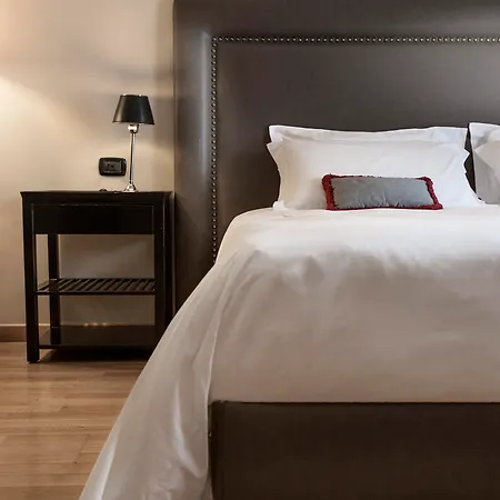 Ambasciatori Place Отель 4*