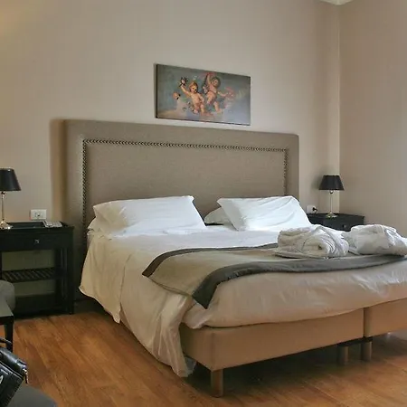 Hotel Ambasciatori Place 4*