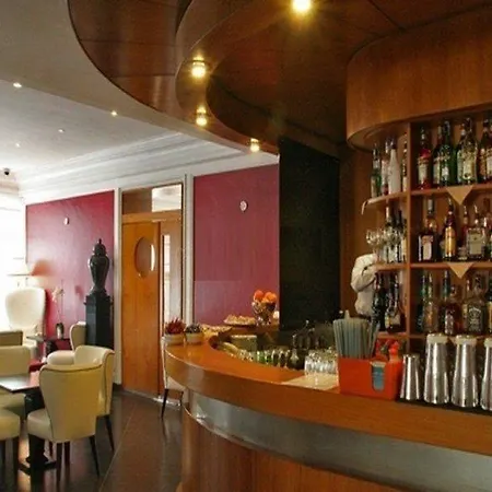 Hotel Ambasciatori Place