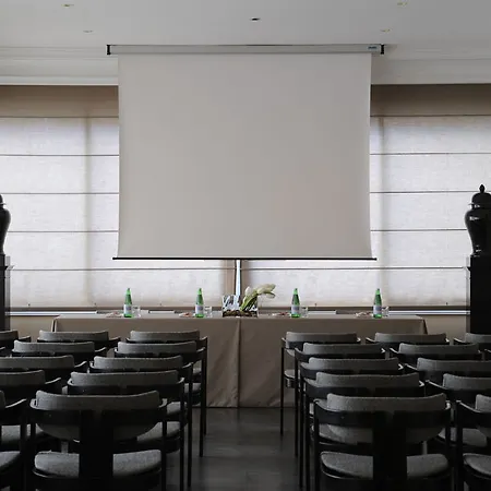 Ambasciatori Place