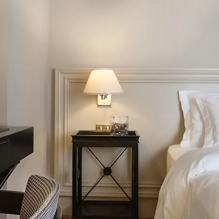 Отель Ambasciatori Place 4*