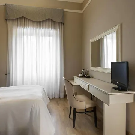 Hotel Ambasciatori Place 4*